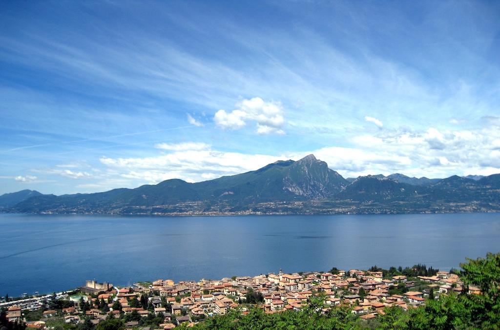 Antica Corte Albisano Torri Del Benaco Exterior foto